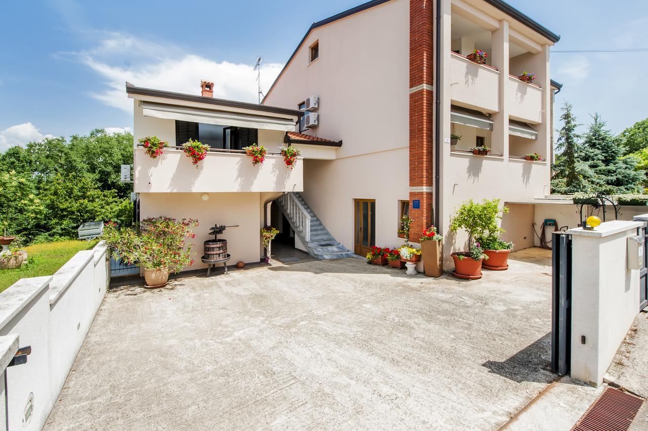 רוביני Cerin Apartment מראה חיצוני תמונה