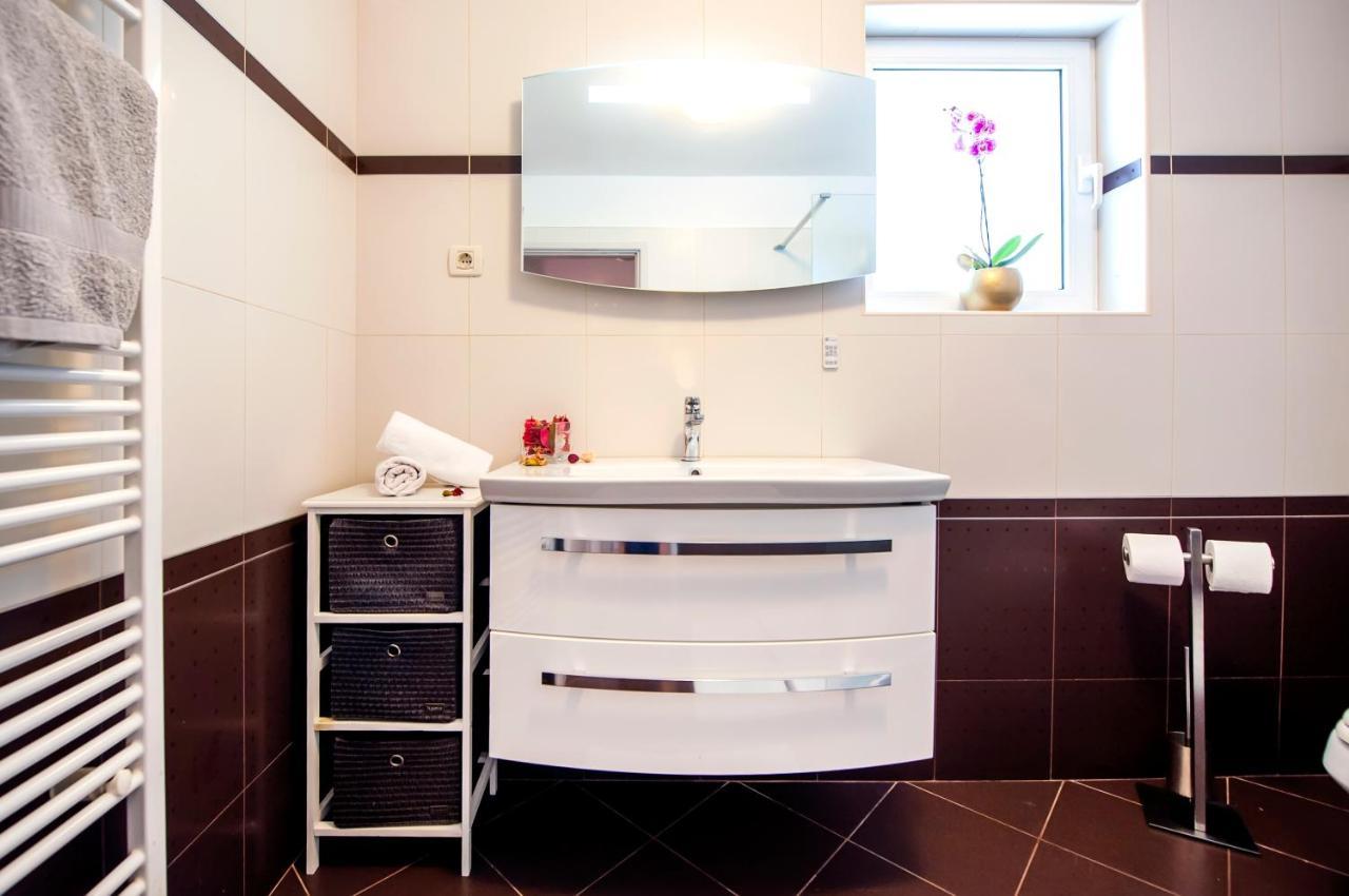 רוביני Cerin Apartment מראה חיצוני תמונה
