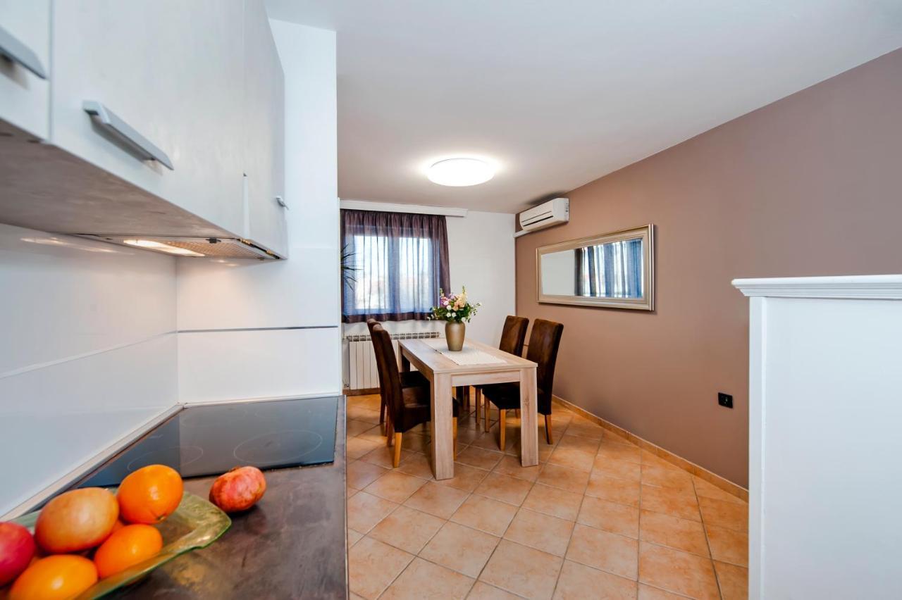 רוביני Cerin Apartment מראה חיצוני תמונה