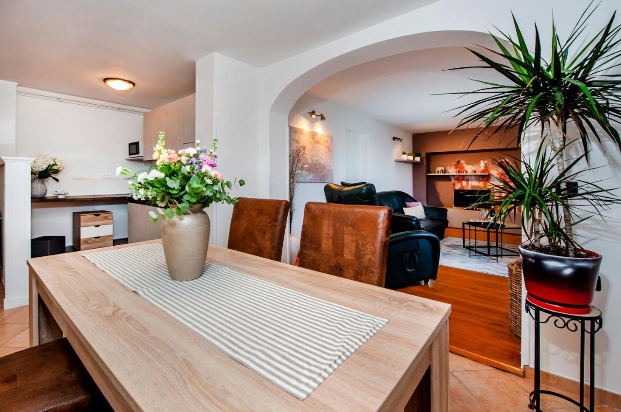 רוביני Cerin Apartment מראה חיצוני תמונה