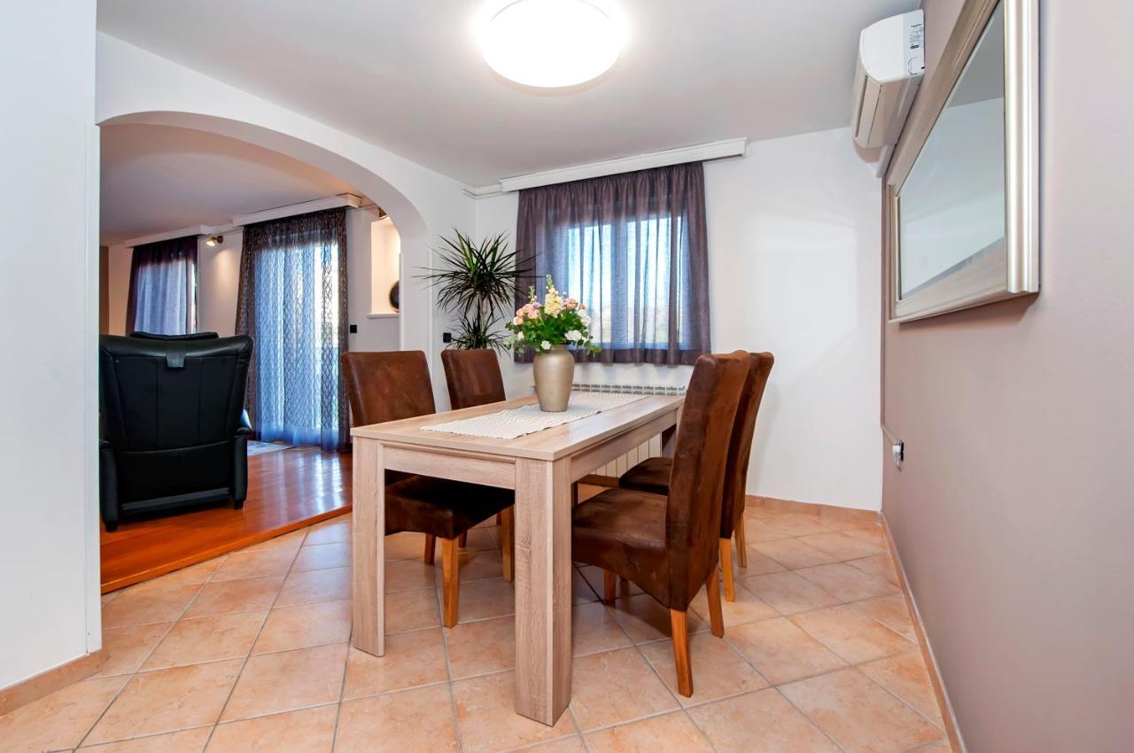 רוביני Cerin Apartment מראה חיצוני תמונה